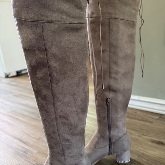 Michael Kors Jamie Over-The-Knee Mid-Heel Boot - Picture 4 of 8